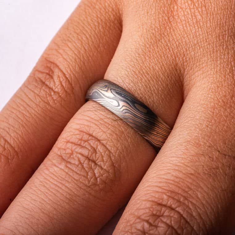 Dusk and Dawn Twist Pattern Mokume Ring Set - Image 6