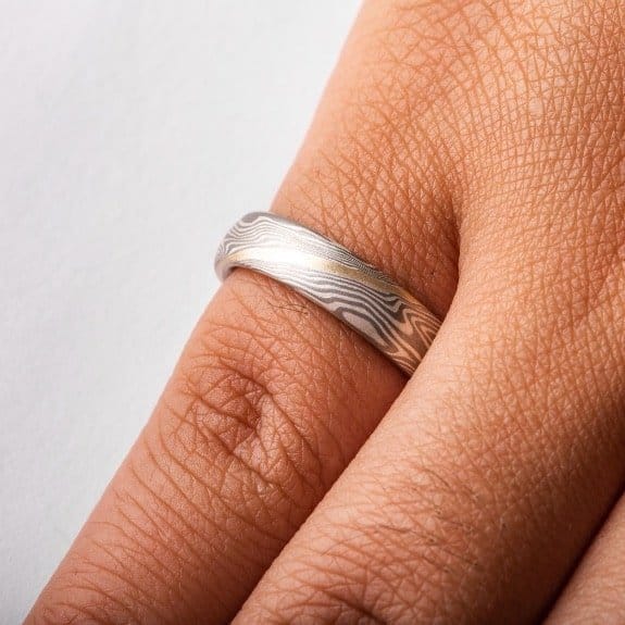 Sophisticated Mokume Band with Gold Stratum - Image 4