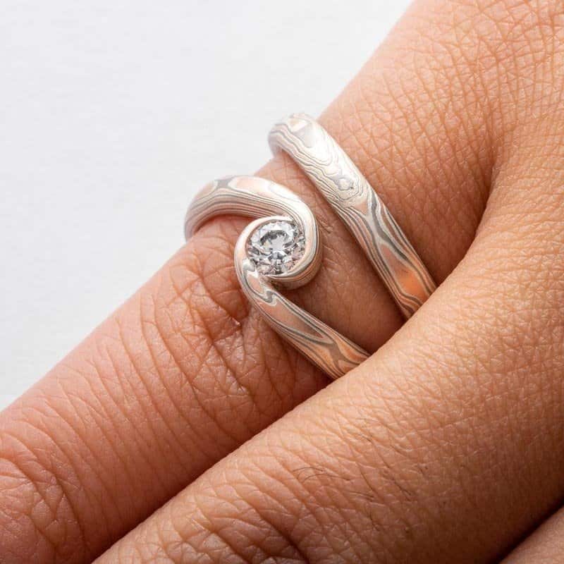 Beautiful Bypass Mokume Ring Set with Diamond - Image 6