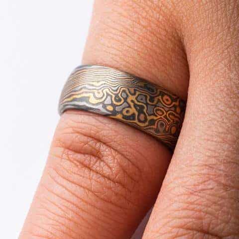 Matching Wedding Band Set in Twist/Droplet Pattern - Image 6