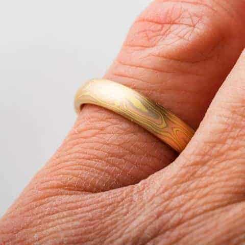 Refined 18Kt Gold Mokume Gane Ring Set in Woodgrain Pattern - Image 6