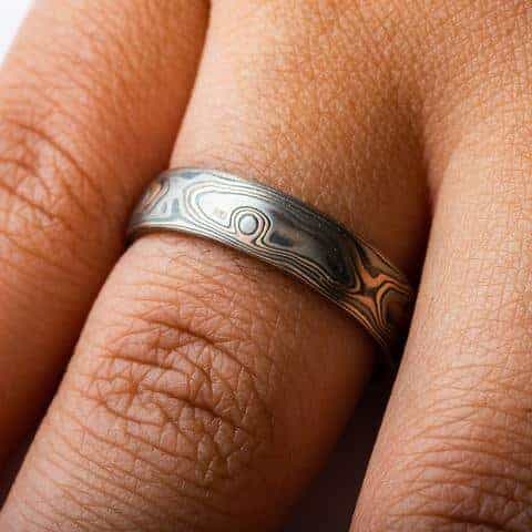 4 Color Rustic Mokume Gane Ring in Woodgrain Pattern - Image 5