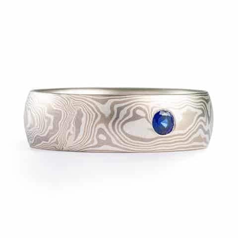 Sophisticated Mokume Gane Wedding Set with Diamonds & Sapphires - Image 4