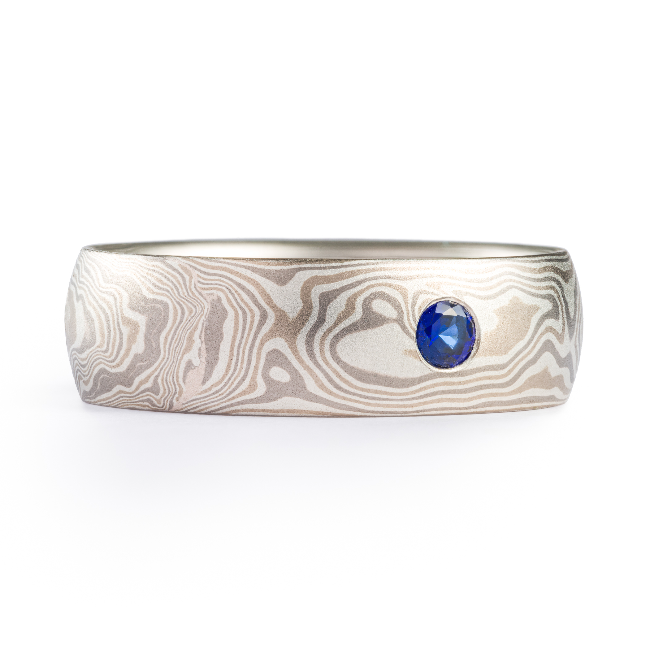 Elegant Mokume Gane Wedding Ring with Sapphires - Image 3