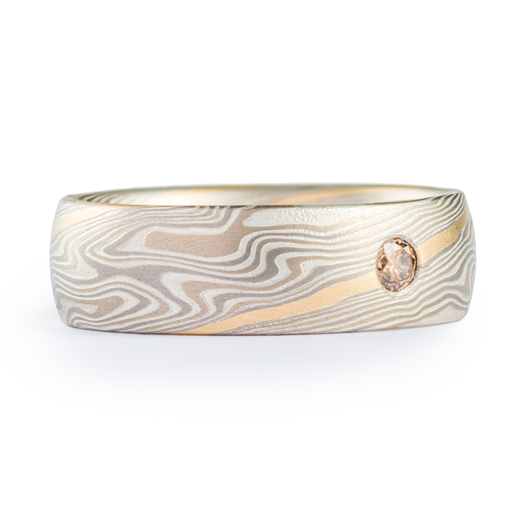 Vintage Elegance Mokume Gane Wedding Band with Diamond - Image 2