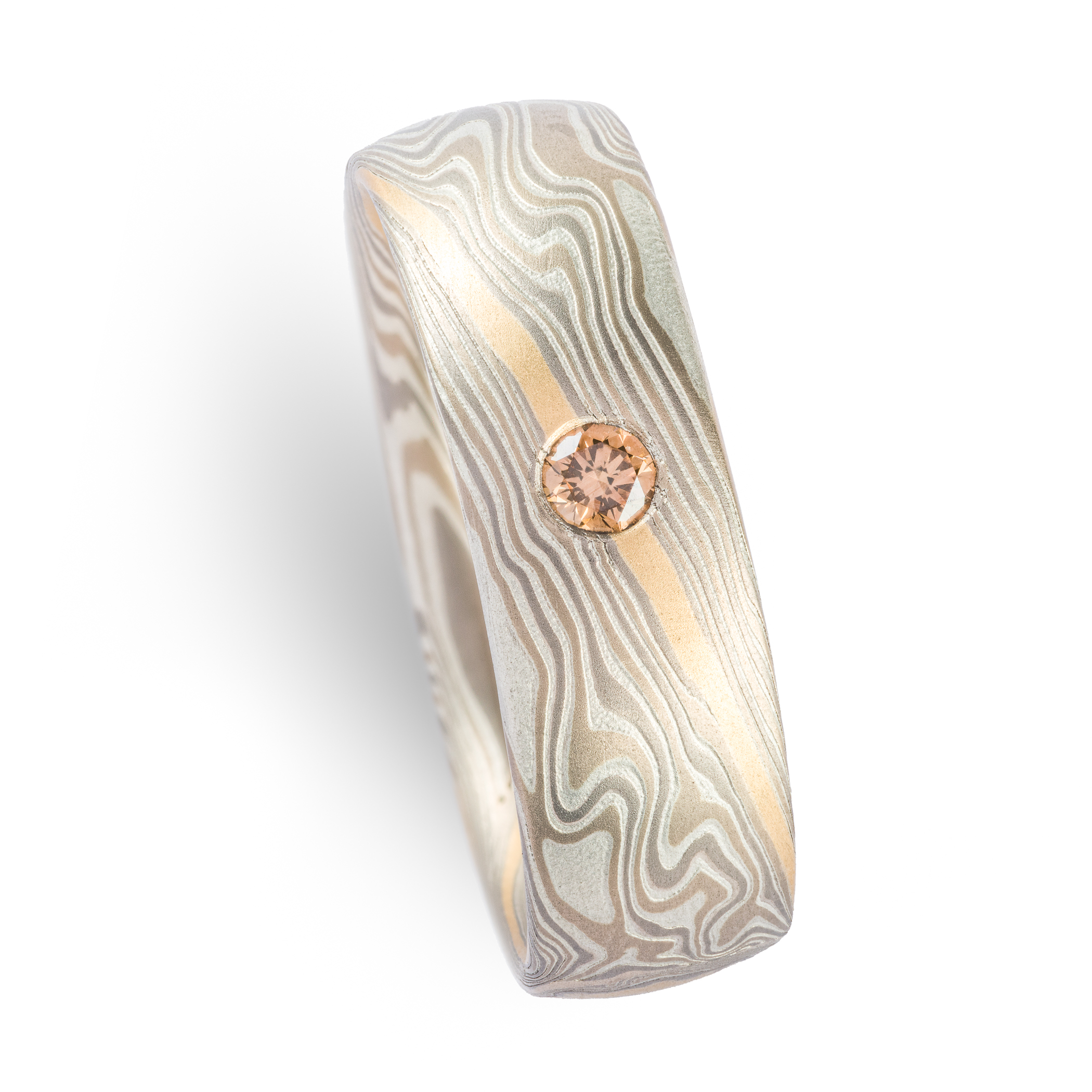 Vintage Elegance Mokume Gane Wedding Band with Diamond - Image 4