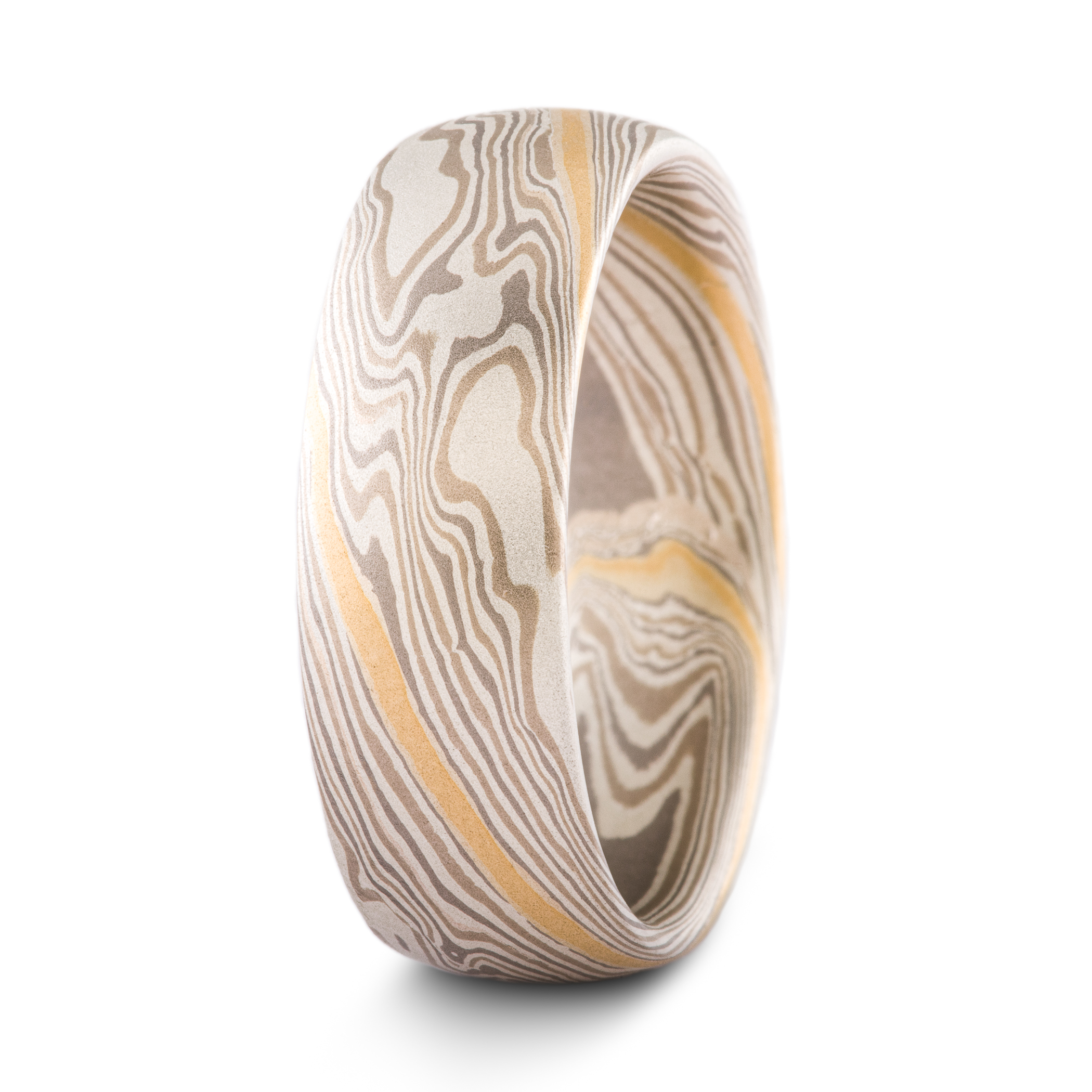 Elegant 18kt Gold Mokume Twist Wedding Ring - Image 4