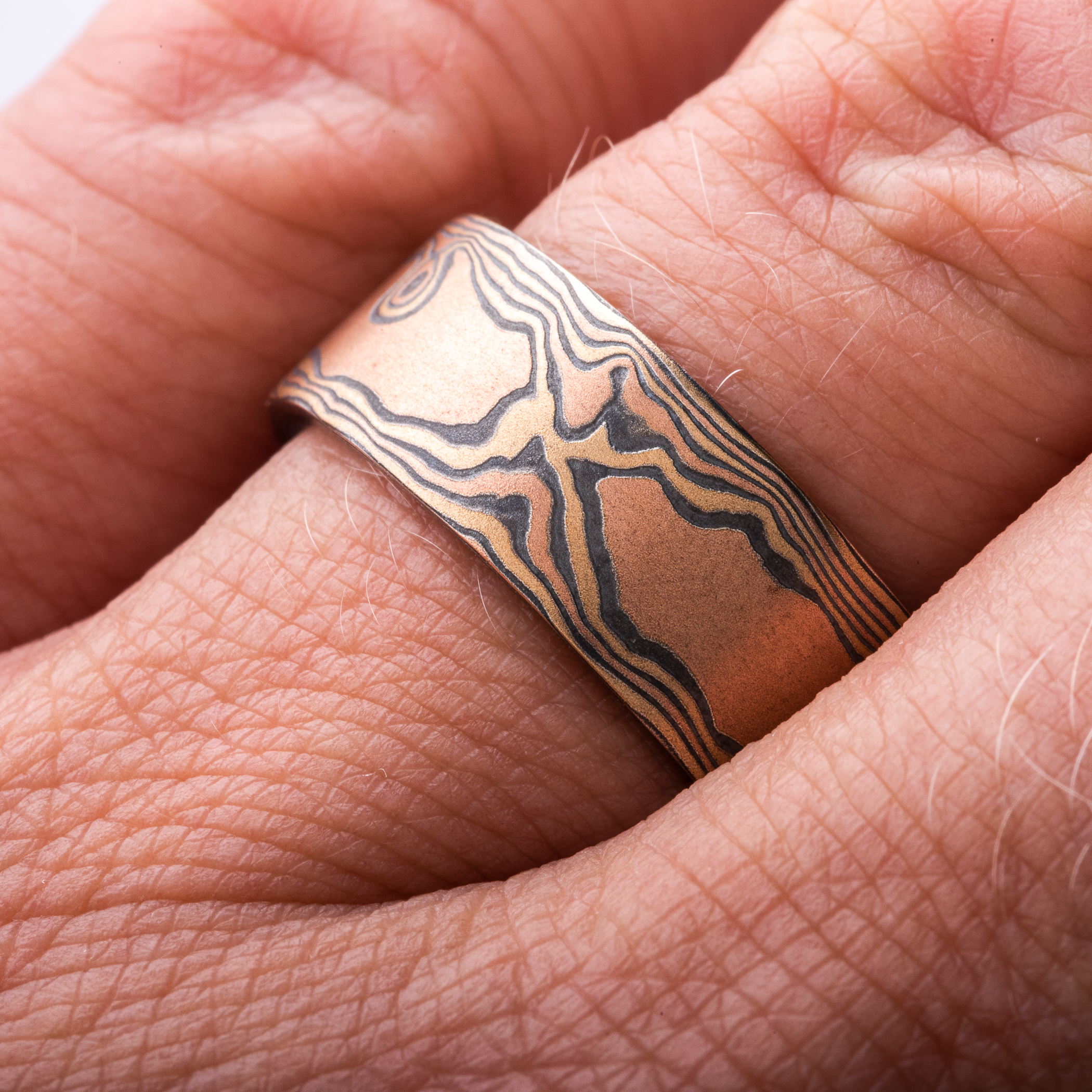 Rustic Woodgrain Pattern Ring Wedding Band - Image 5