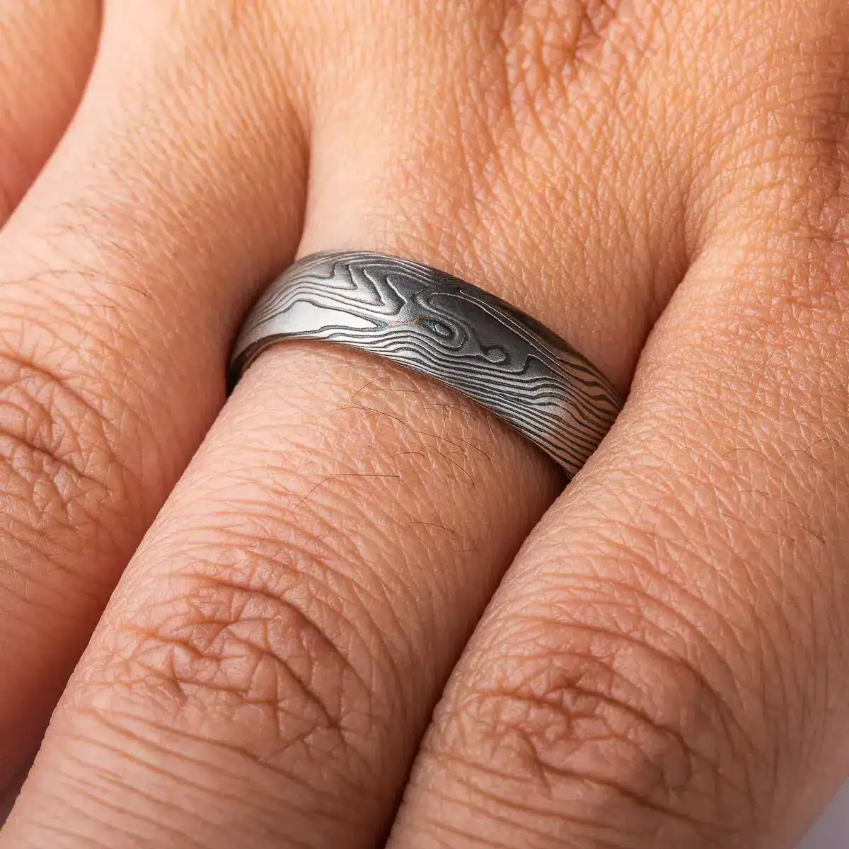 Undulating Mokume Gane Band in Twist Pattern - Image 5